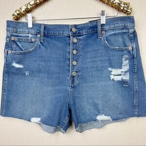 Gap • 3.5” High Rise Button-Fly Denim Shorts